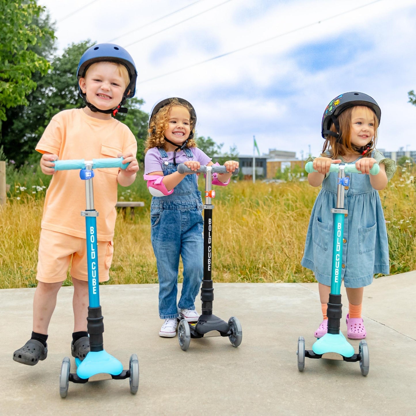BOLDCUBE Rocket - Teeny Fold 3 Wheel Scooter