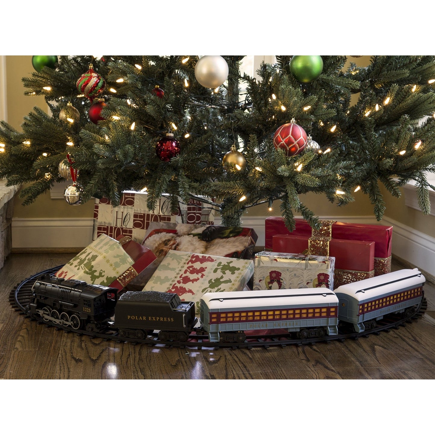 Lionel Trains - Polar Express Mini Train Set
