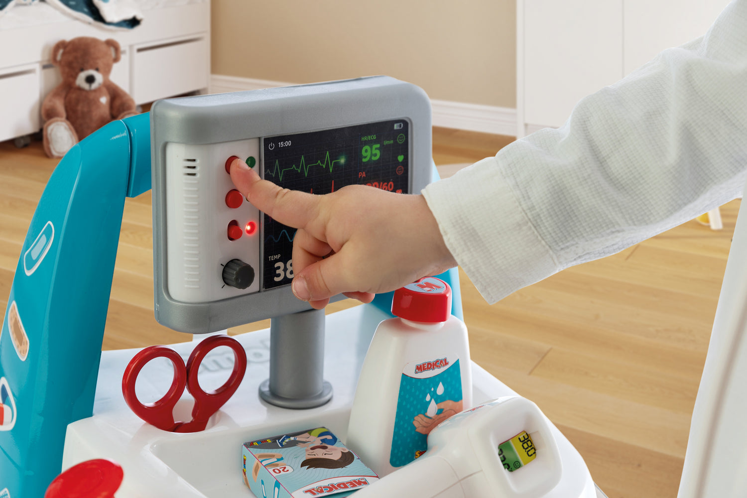 close up of smoby medical rescue trolley