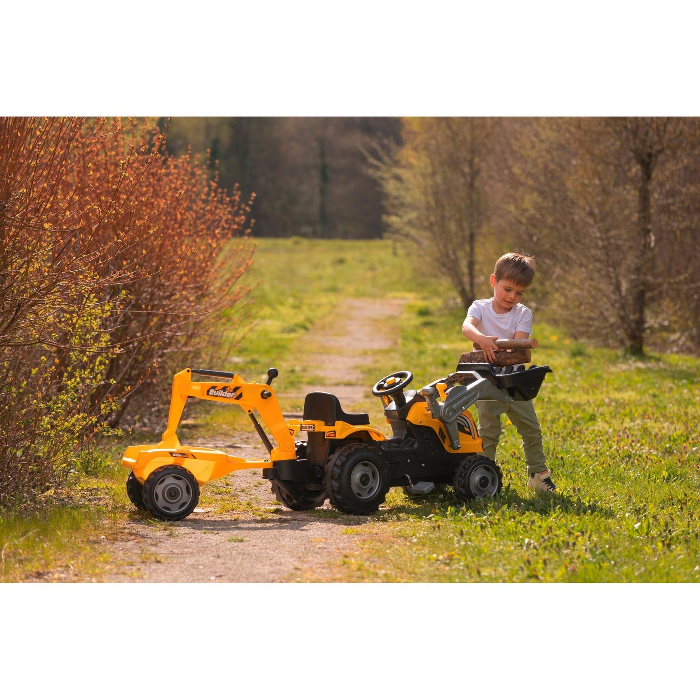 Smoby Builder Maxx Tractor & Trailer - 3 Years +