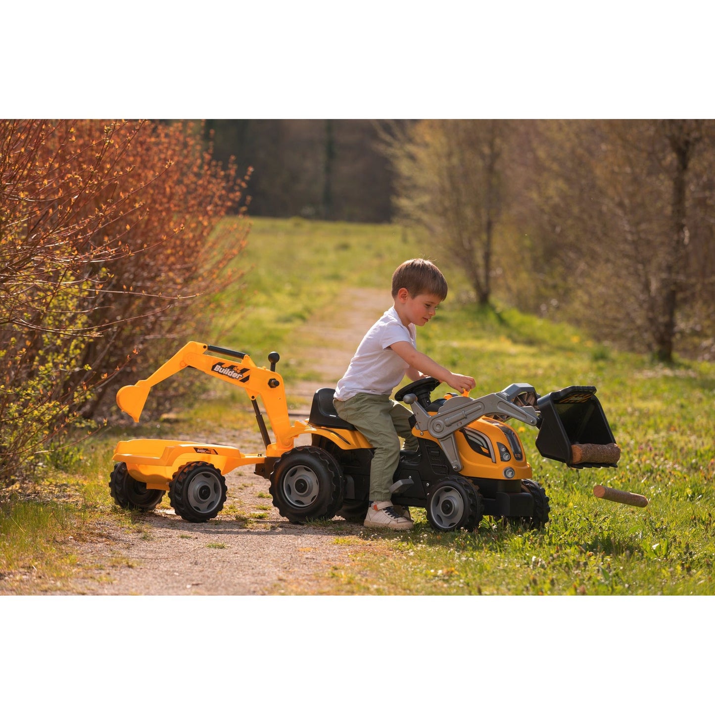 Smoby Builder Maxx Tractor & Trailer - 3 Years +