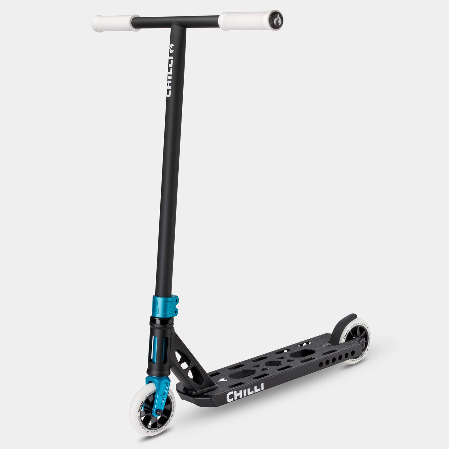 Chilli Pro Ventus M Black/White Stunt Scooter