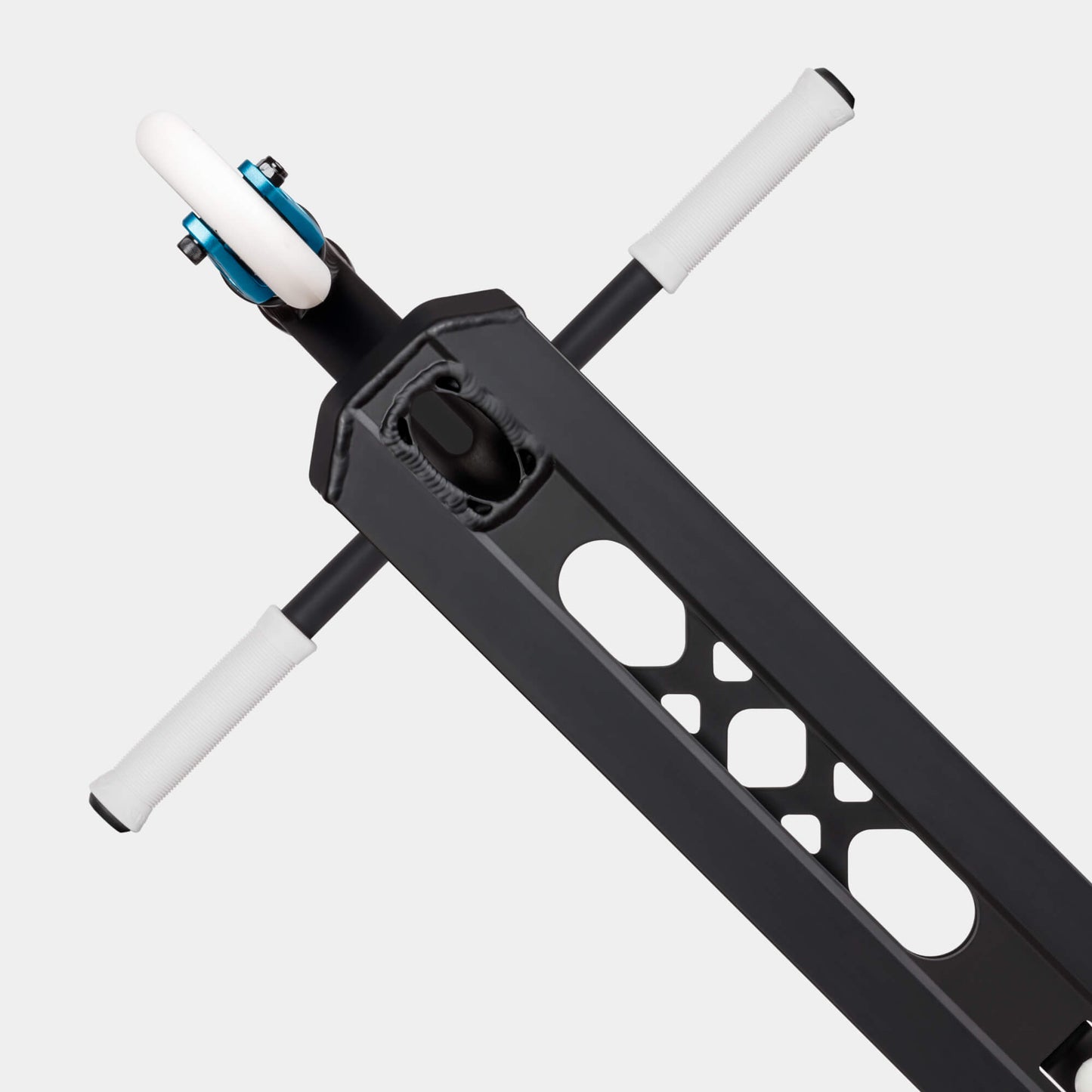 Chilli Pro Ventus M Black/White Stunt Scooter