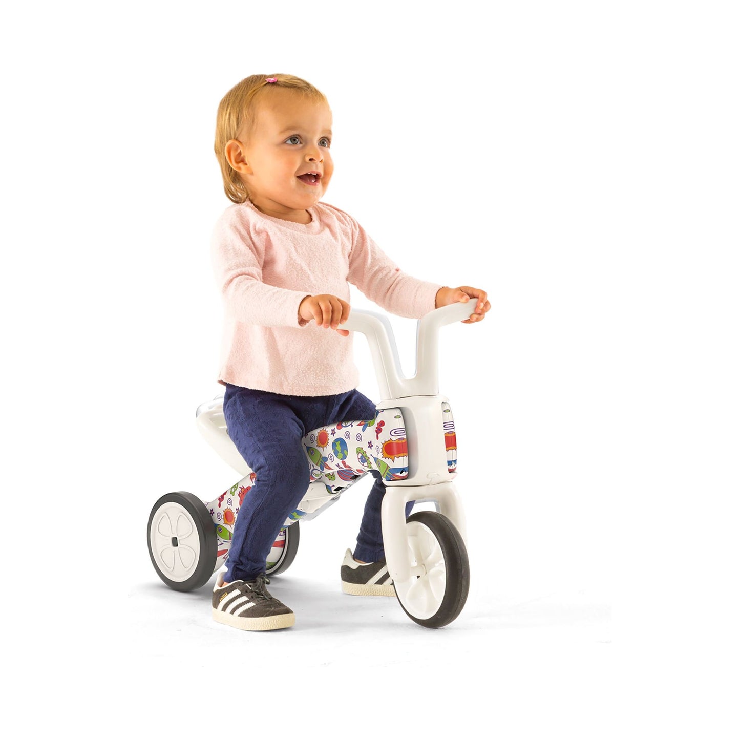 girl riding Chillafish BUNZI Trike Fad Monster