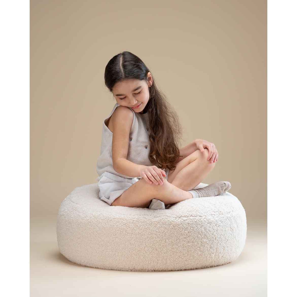 Wigiwama Round Ottoman - Teddy Boucle