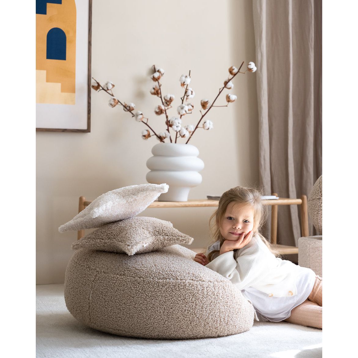 Wigiwama Round Ottoman - Teddy Boucle