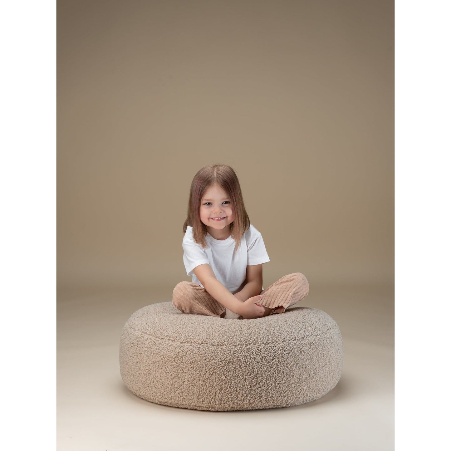 Wigiwama Round Ottoman - Teddy Boucle