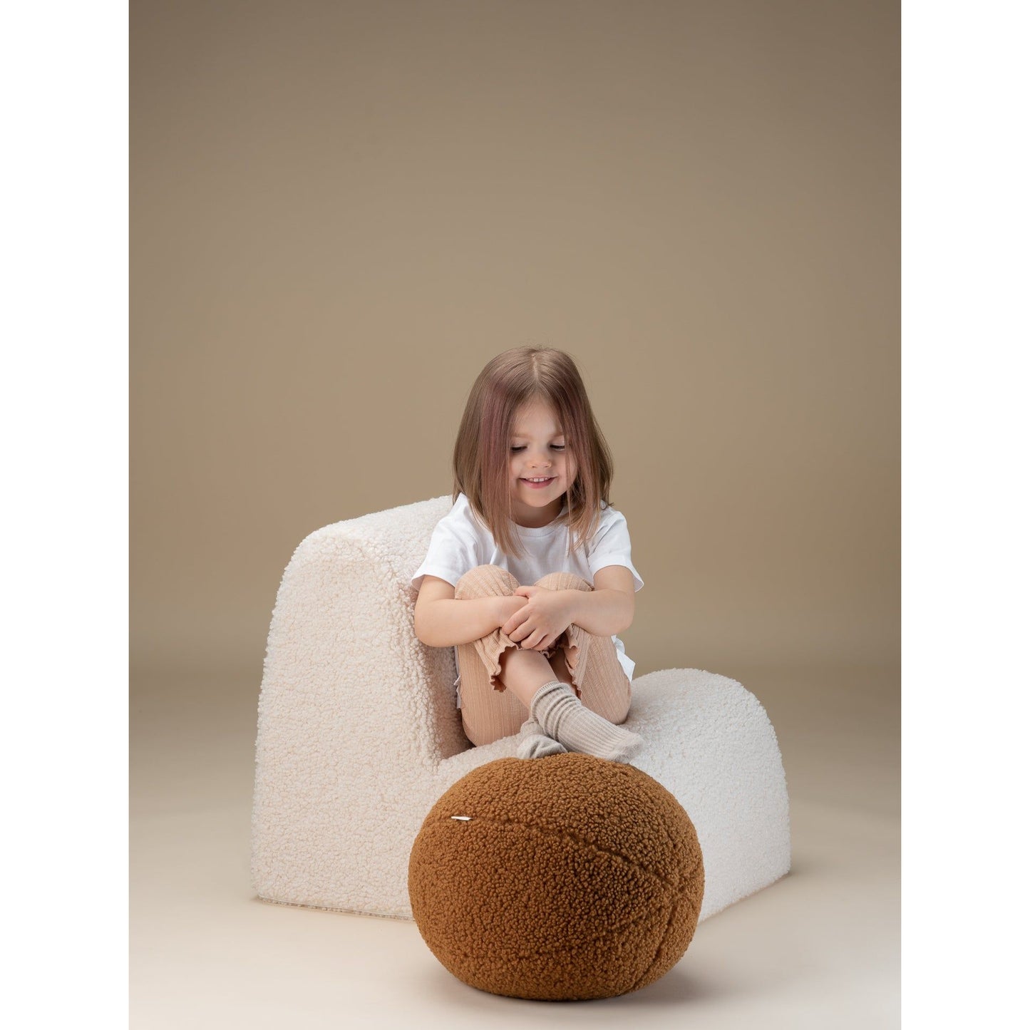 Wigiwama Ball Cushion - Teddy Boucle