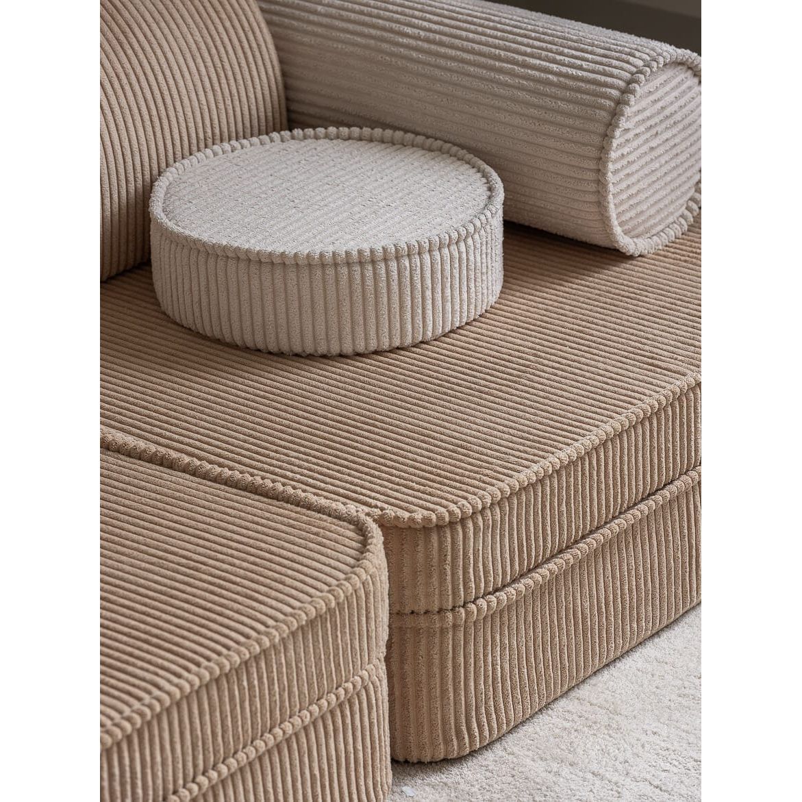 Wigiwama Brown Sugar Settee