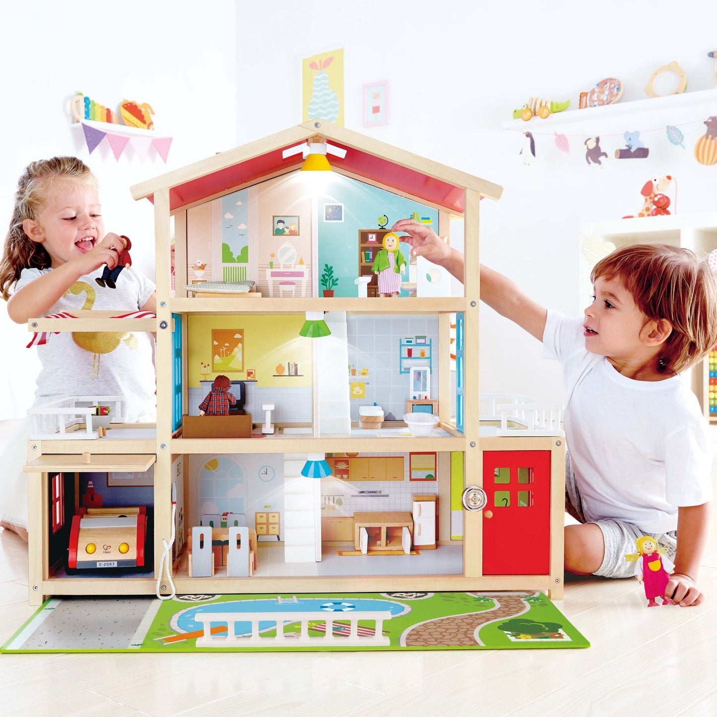Hape Doll Family Mansion Dollshouse