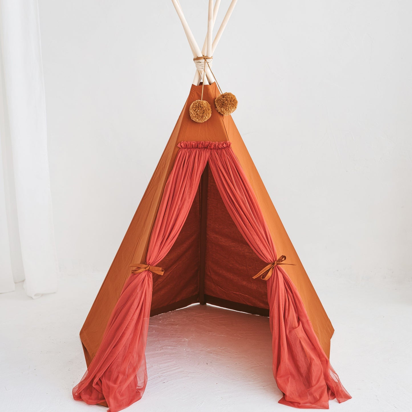 MINICAMP Fairy Kids Play Tent in Grey in room