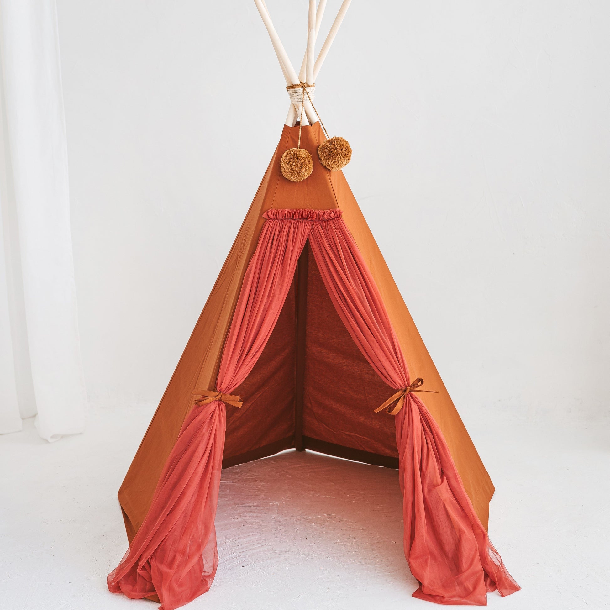 MINICAMP Fairy Kids Play Tent in Grey in room