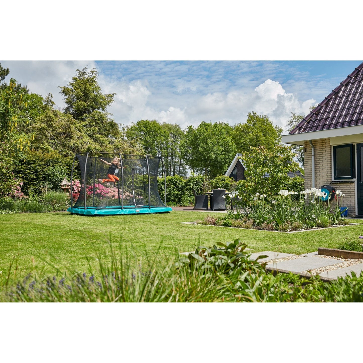 Salta Comfort Edition Inground Round Trampoline With Enclosure