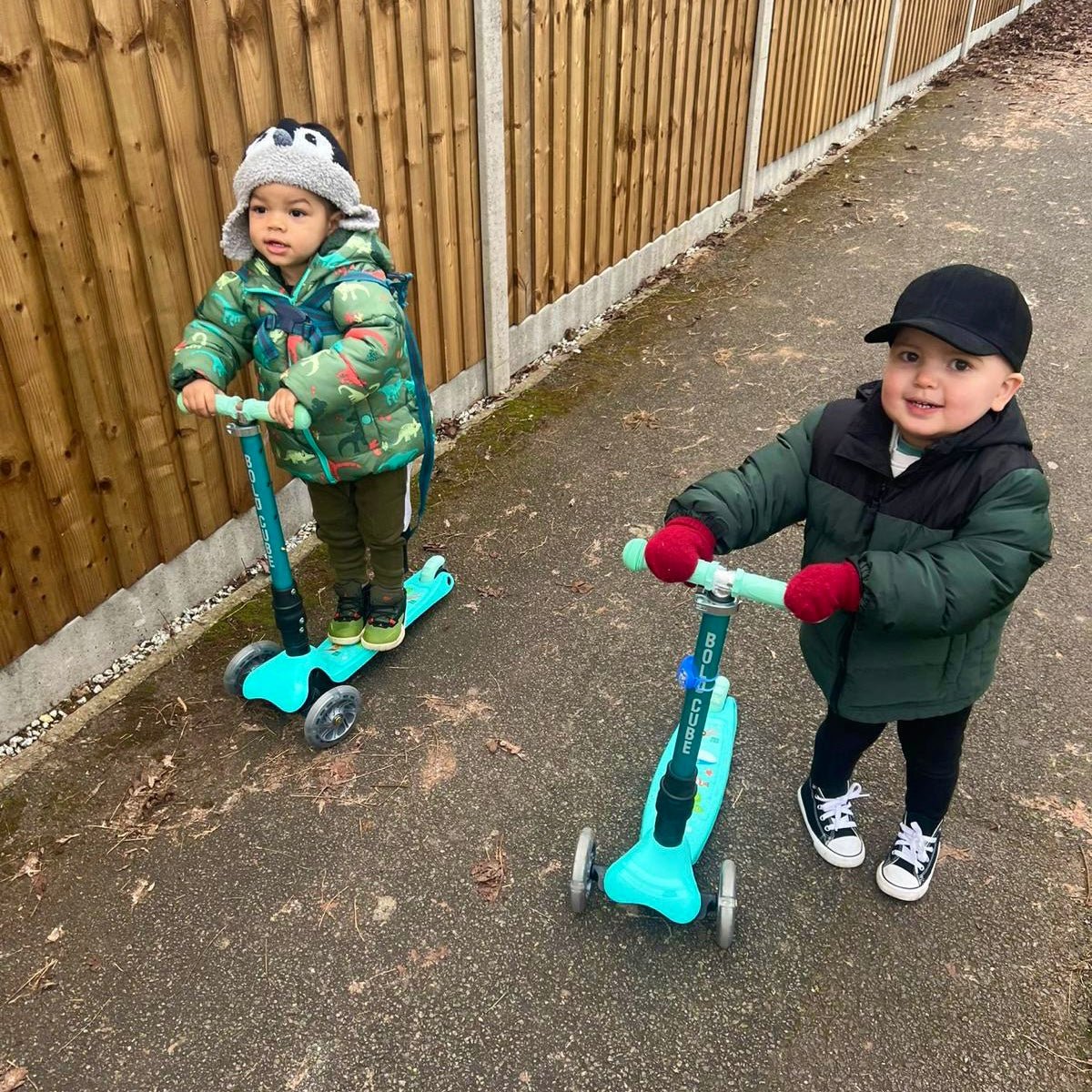 BOLDCUBE Ocean - Teeny Fold 3 Wheel Scooter