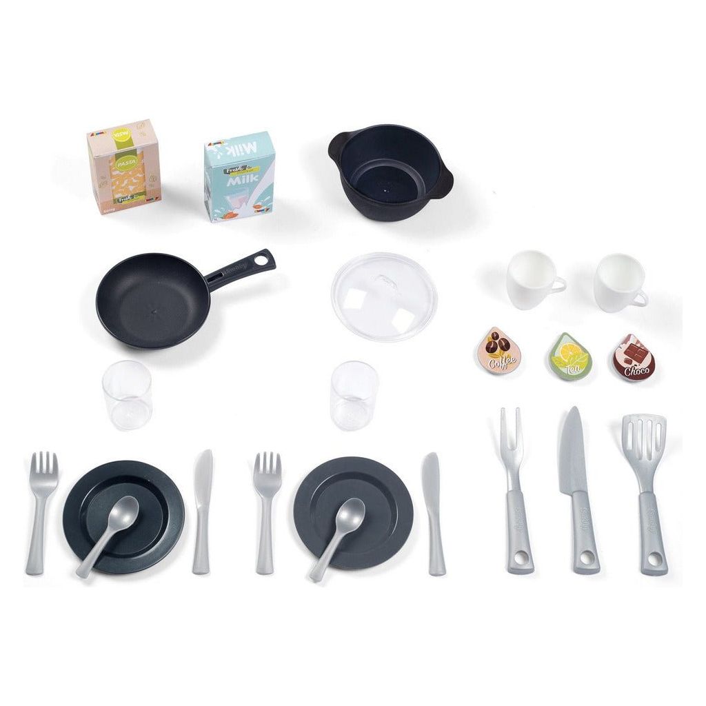 kitchen utensils from Smoby Bon Appetit Kitchen playset