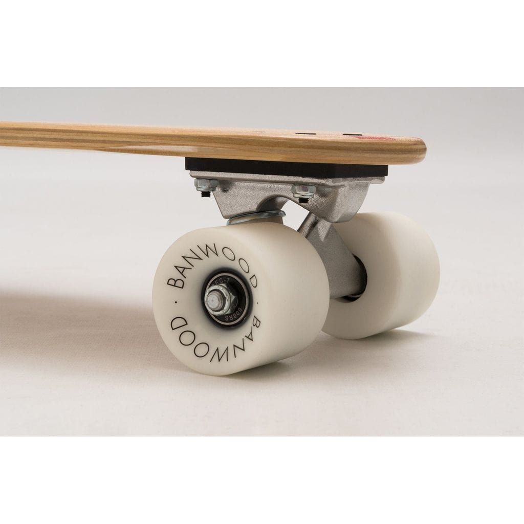 Banwood Kids Skateboard - Red wheels close up