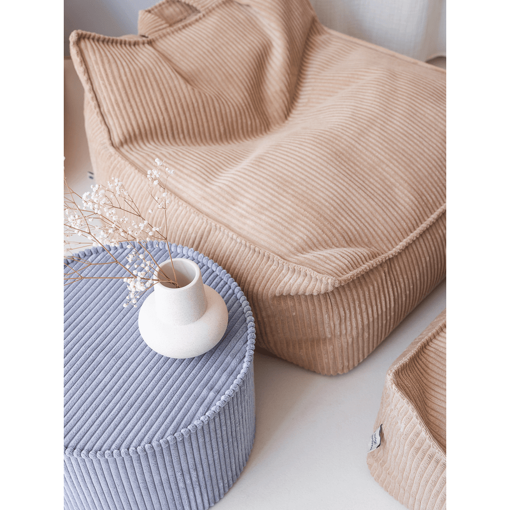 Wigiwama Brown Sugar Beanbag Chair with clue round cushion
