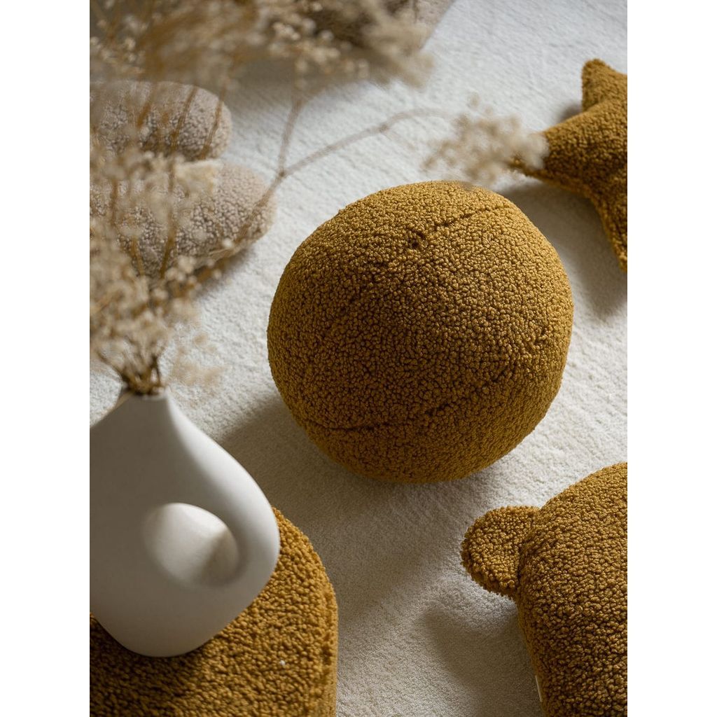 Wigiwama Maple Ball Cushion close up