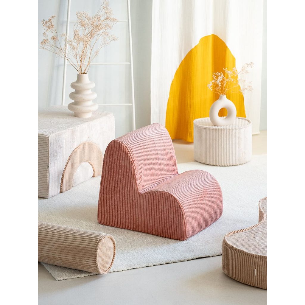 Wigiwama Pink Mousse Kids Cloud Chair on rug