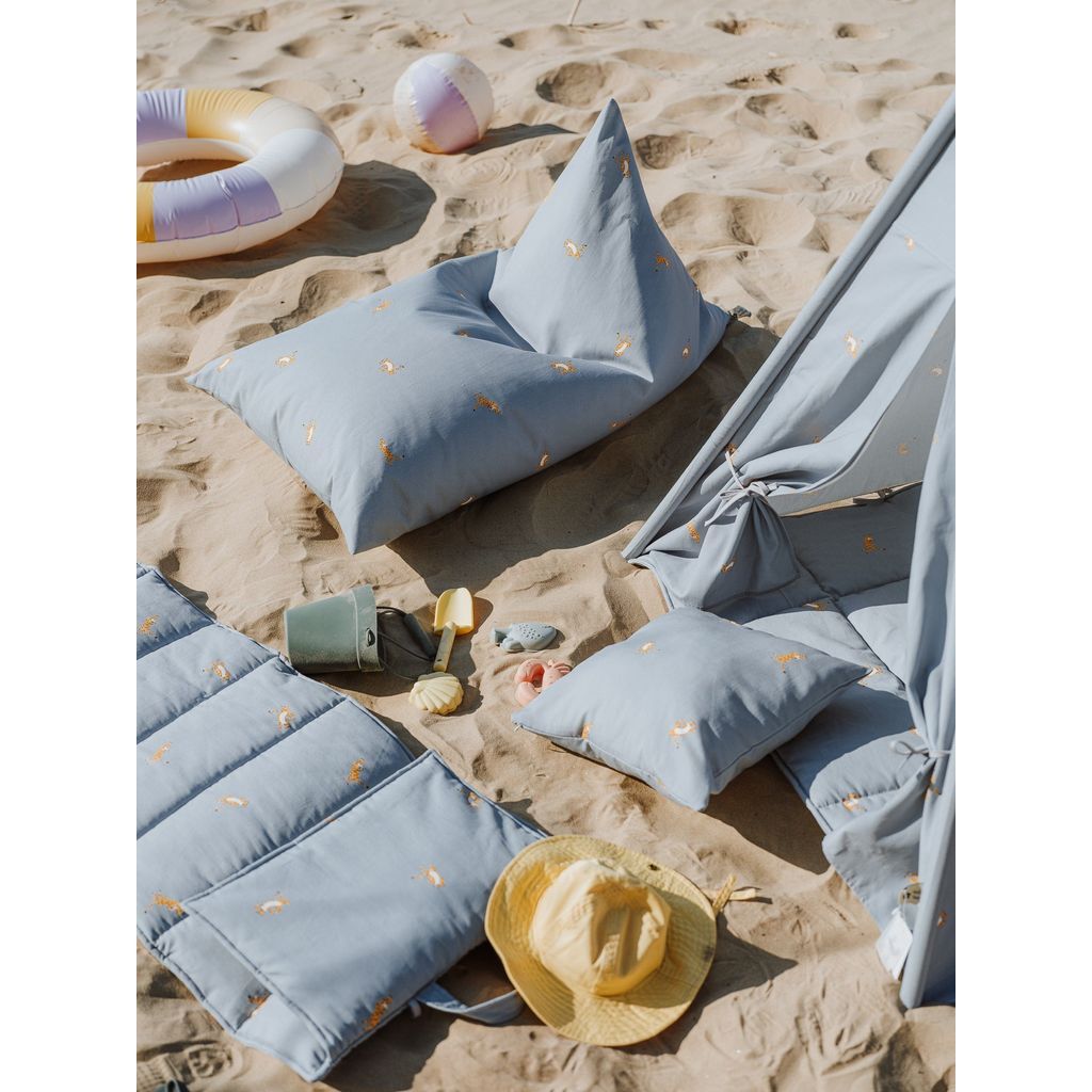 Wigiwama Blue Tiger Big Lounger on beach