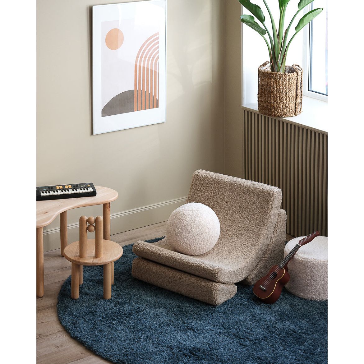 Wigiwama Moon Chair - Teddy Boucle