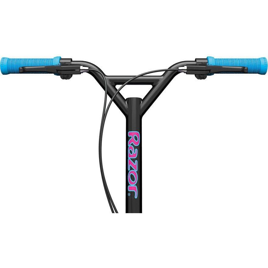Razor Flashback Scooter - Pink handlebars close up