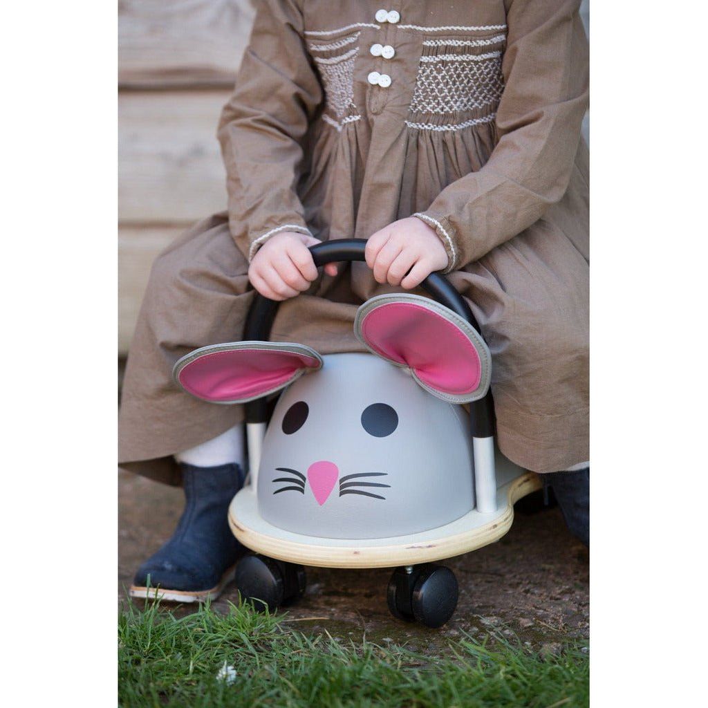 Wheelybug Ride On - Mouse face close up