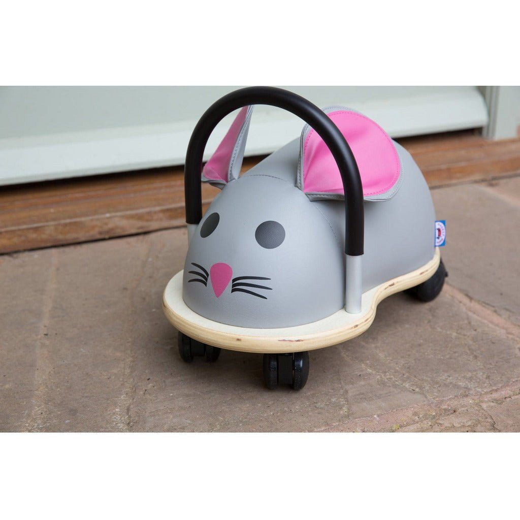 Wheelybug Ride On - Mouse close up
