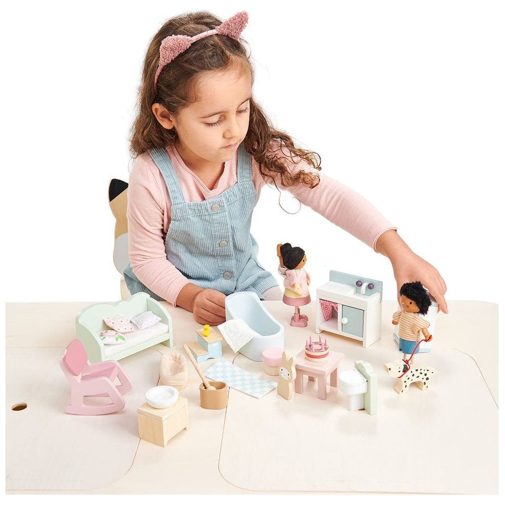 Tender Leaf Countryside Furniture Set