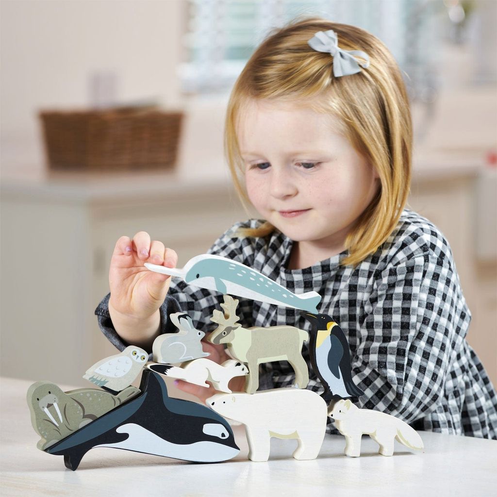 Tender Leaf Wooden Polar Animals Shelf