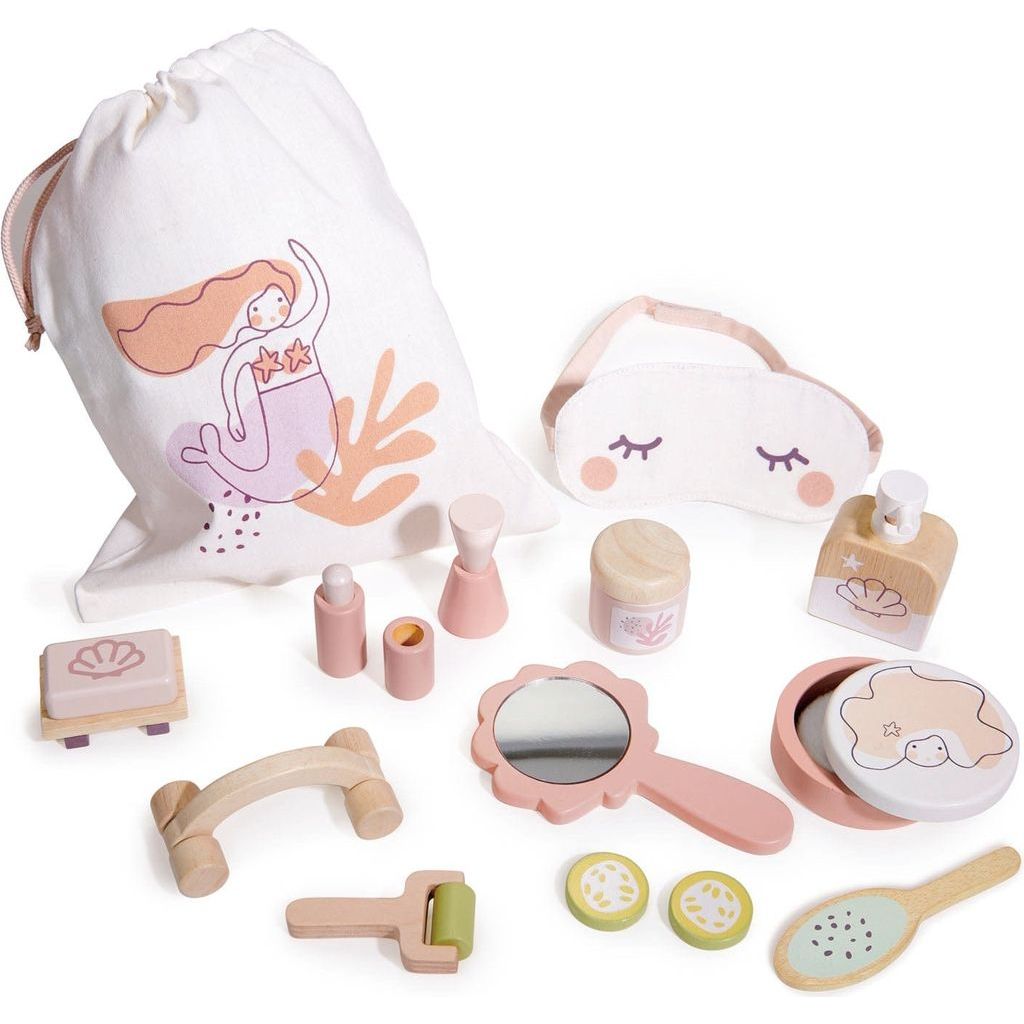 close up of pieces in Tender Leaf Wooden Toy Spa Retreat Set