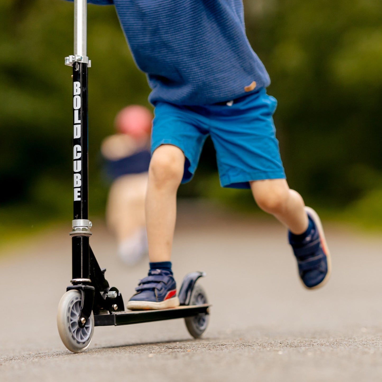 BOLDCUBE Black - 2 Wheel Scooter