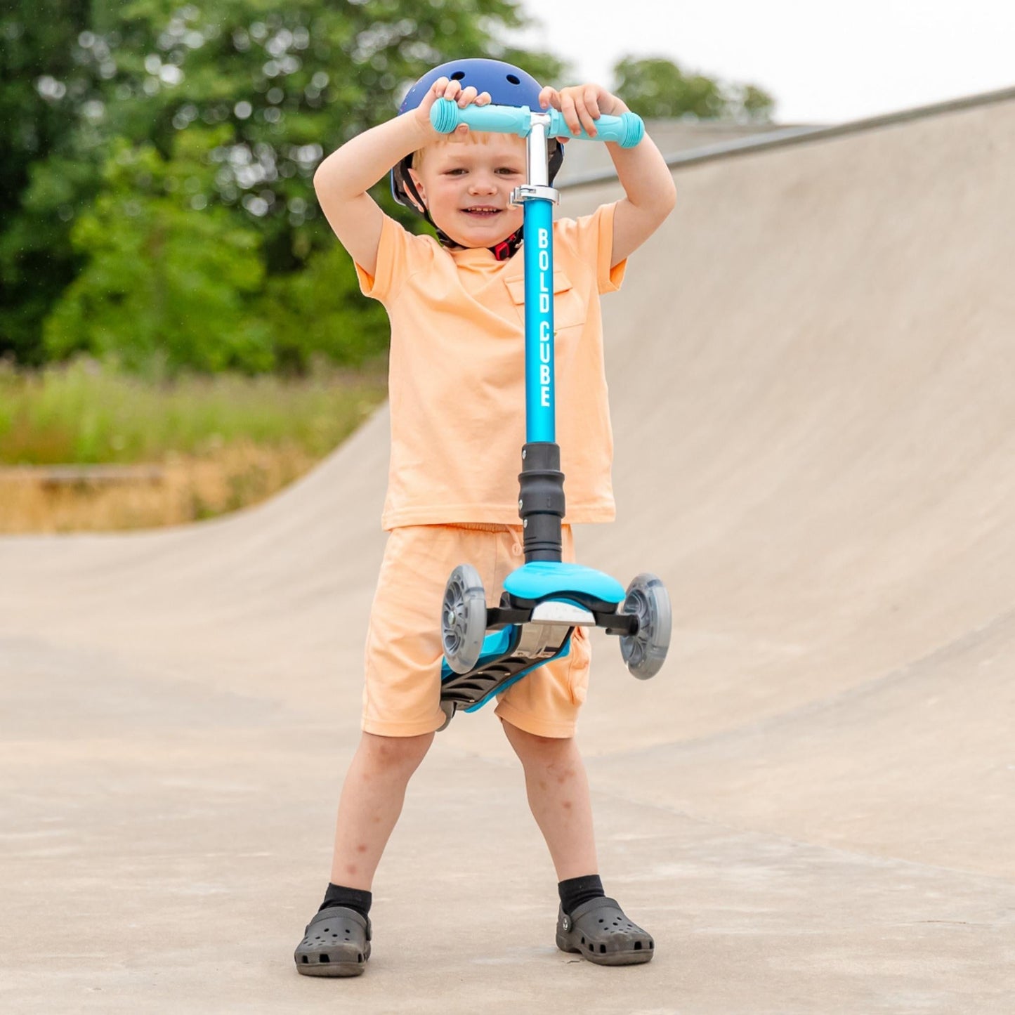 BOLDCUBE Dinosaur - Teeny Fold 3 Wheel Scooter