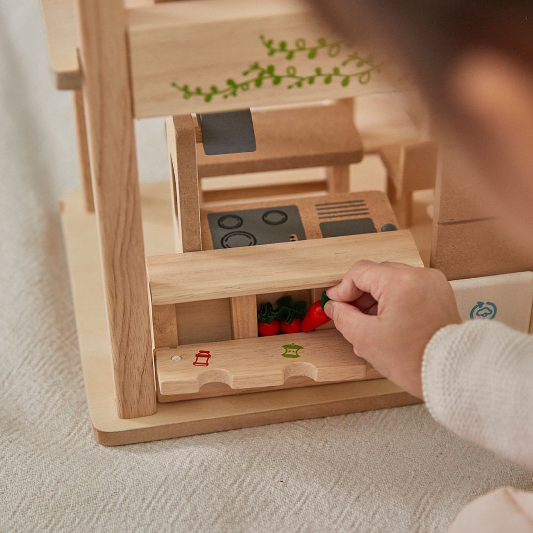 PlanToys Green Dollhouse With Furniture
