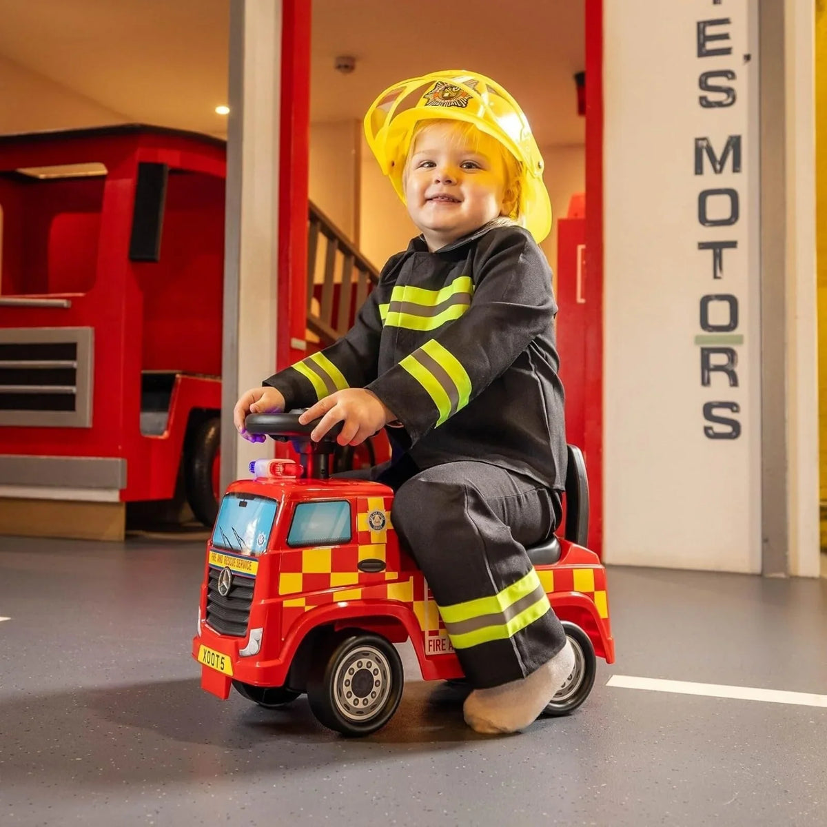 Xootz Mercedes-Benz Fire Engine Foot-to-Floor Ride On - Red