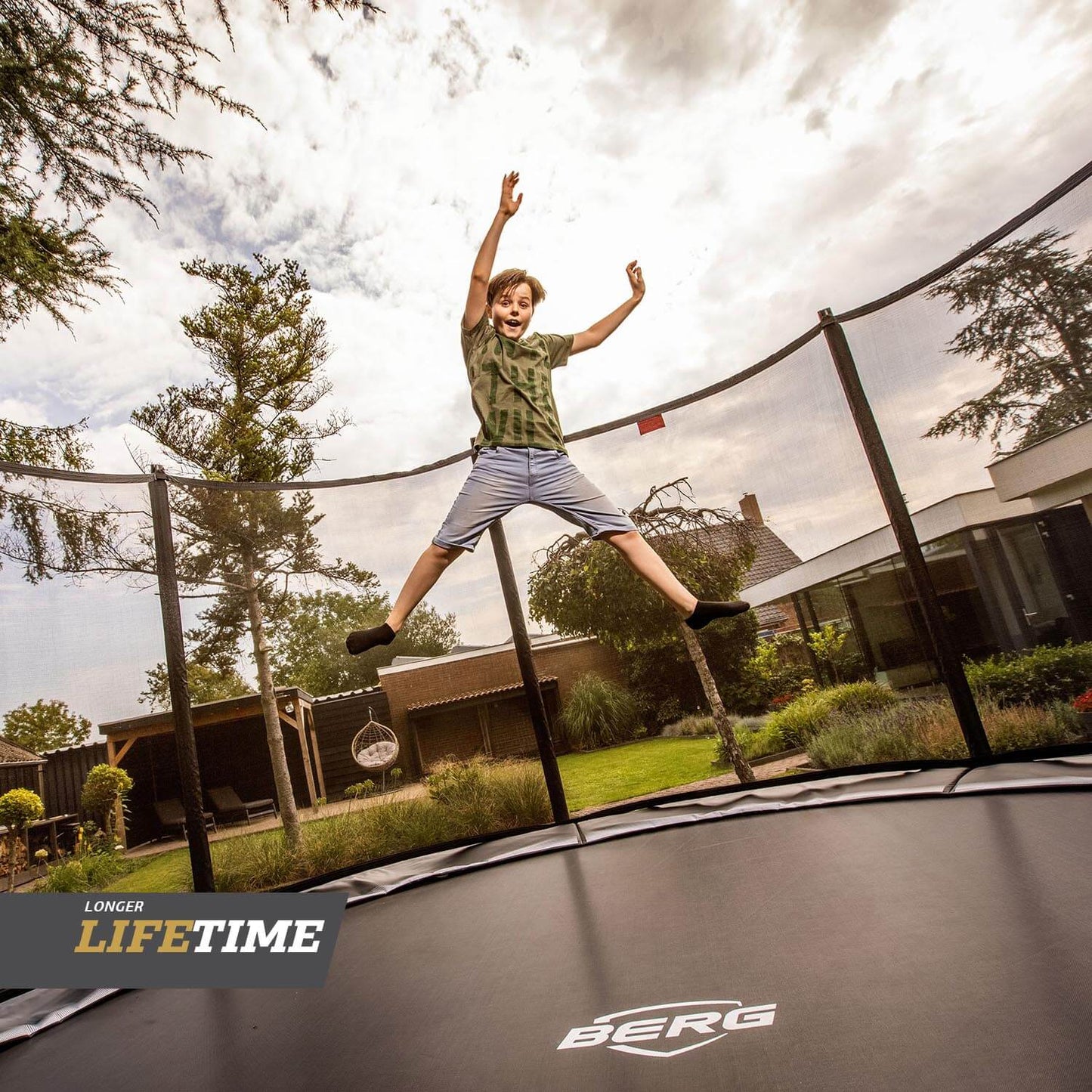 Berg Favorit Regular Trampoline - The Online Toy Shop - Round Trampoline - 3