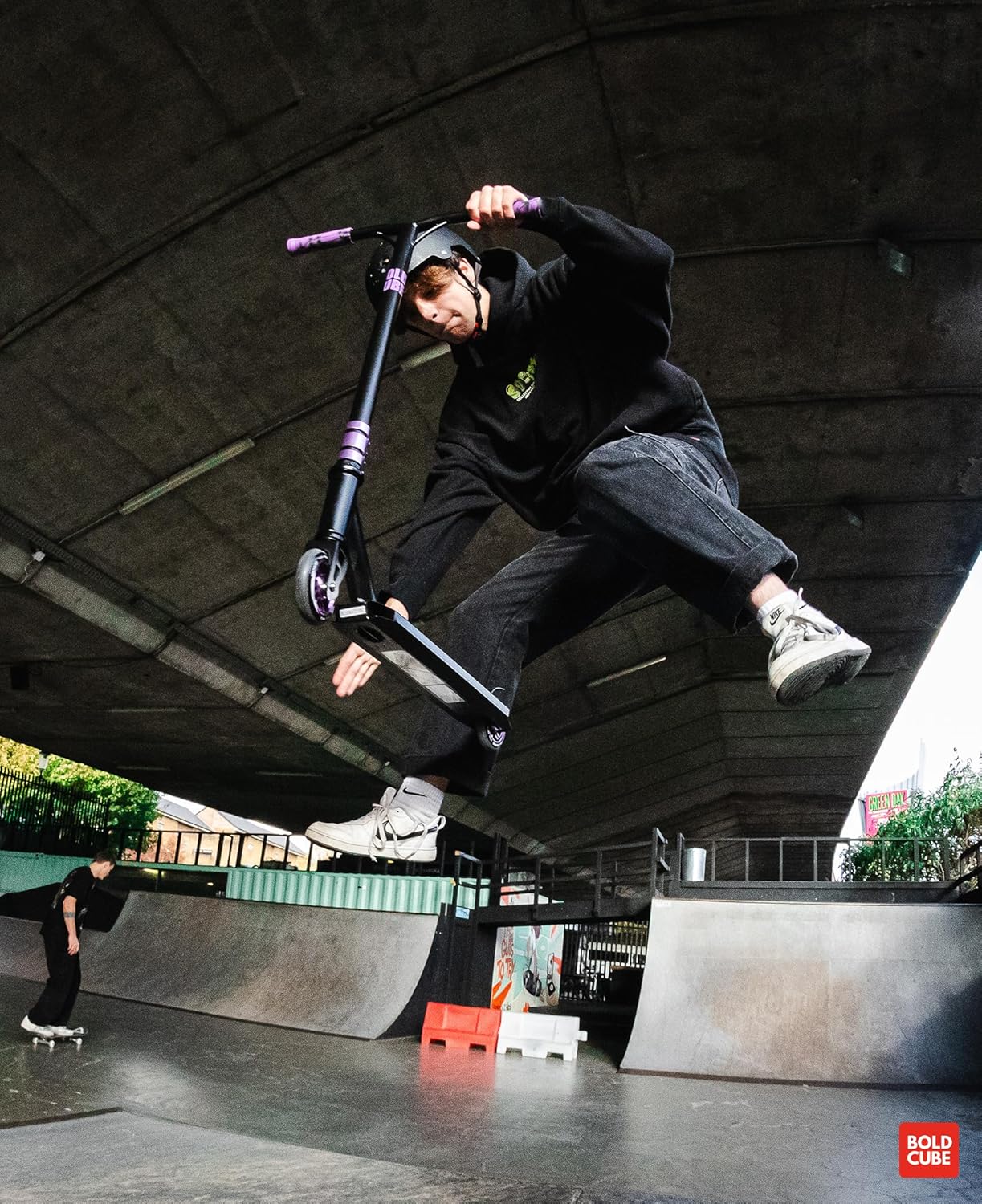 BOLDCUBE Purple - Deluxe Stunt Scooter