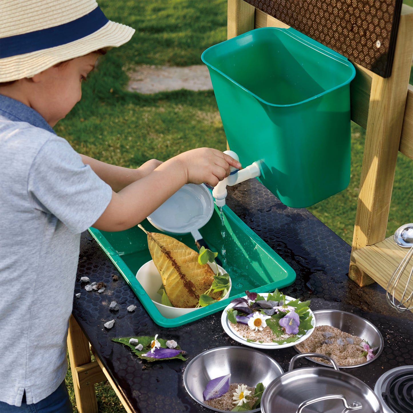 Hape Outdoor Kitchen