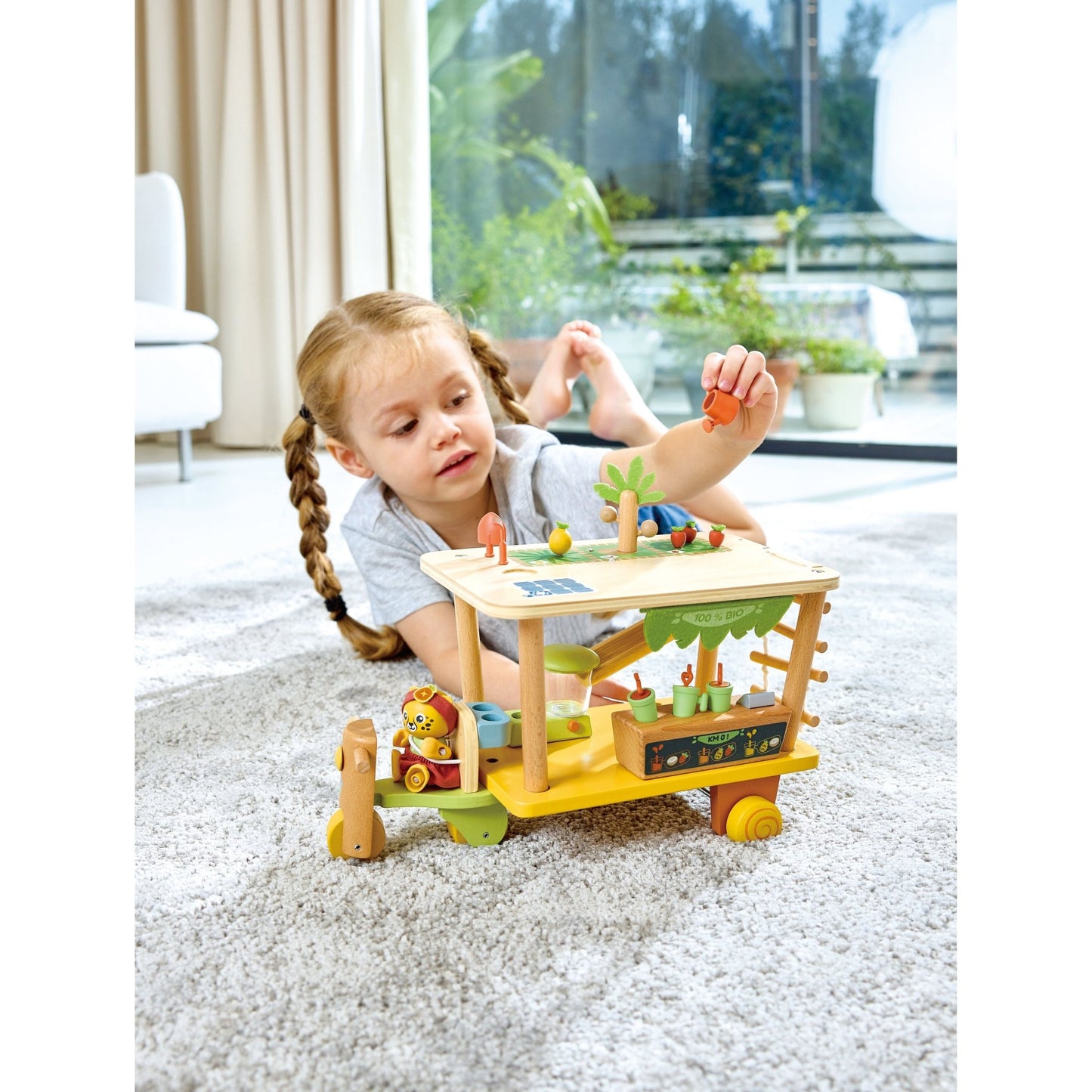 Hape Clio's Bio Juice Shop Playset