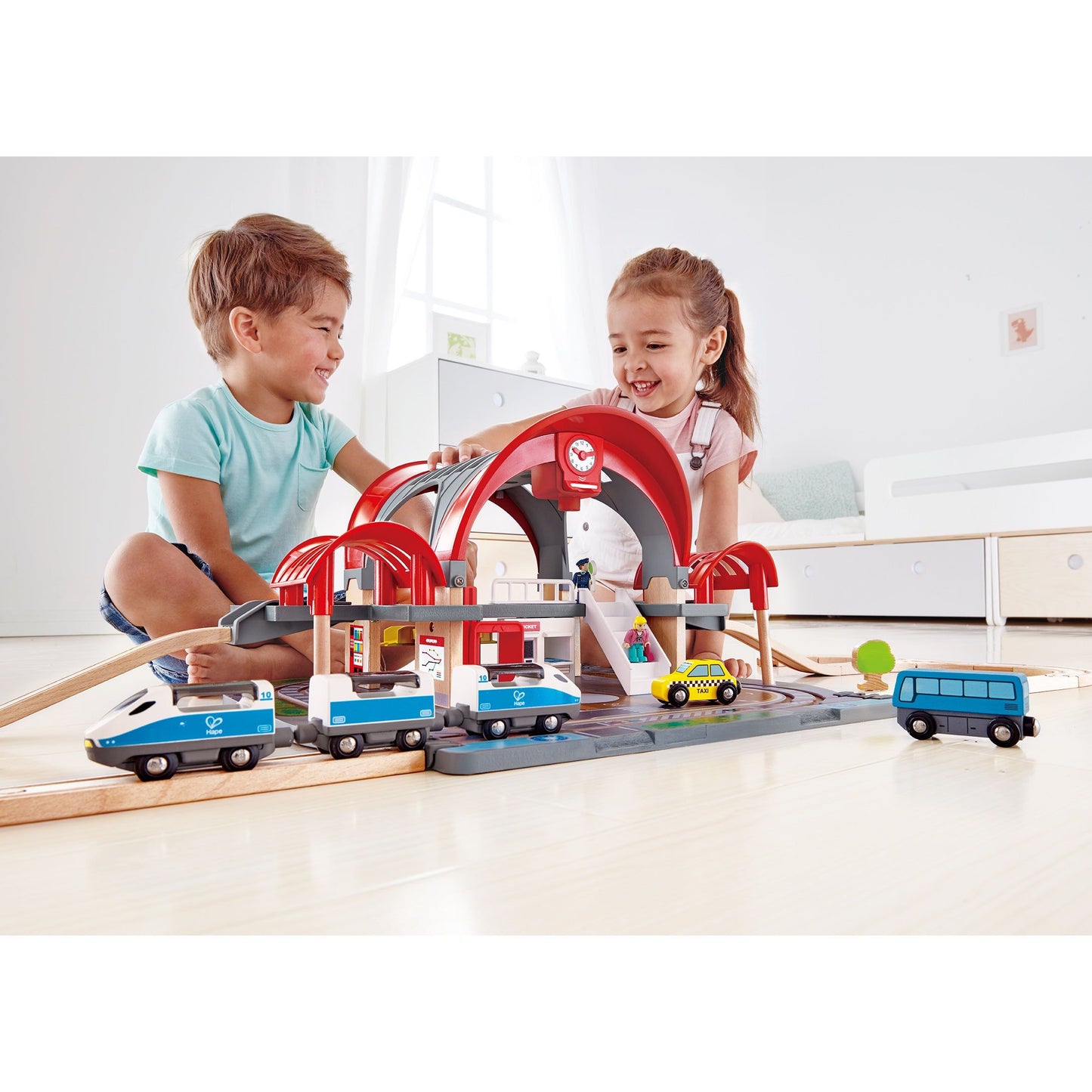 Hape Grand City Station Age 3+