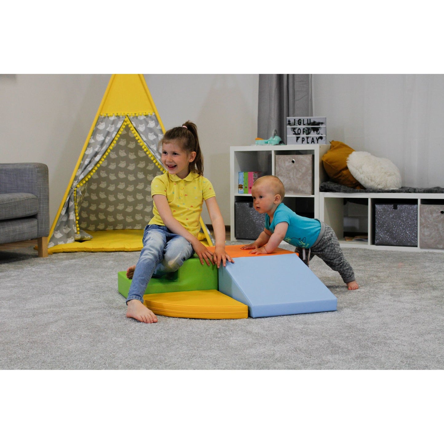 Iglu Corner Crawlers Soft Play Set