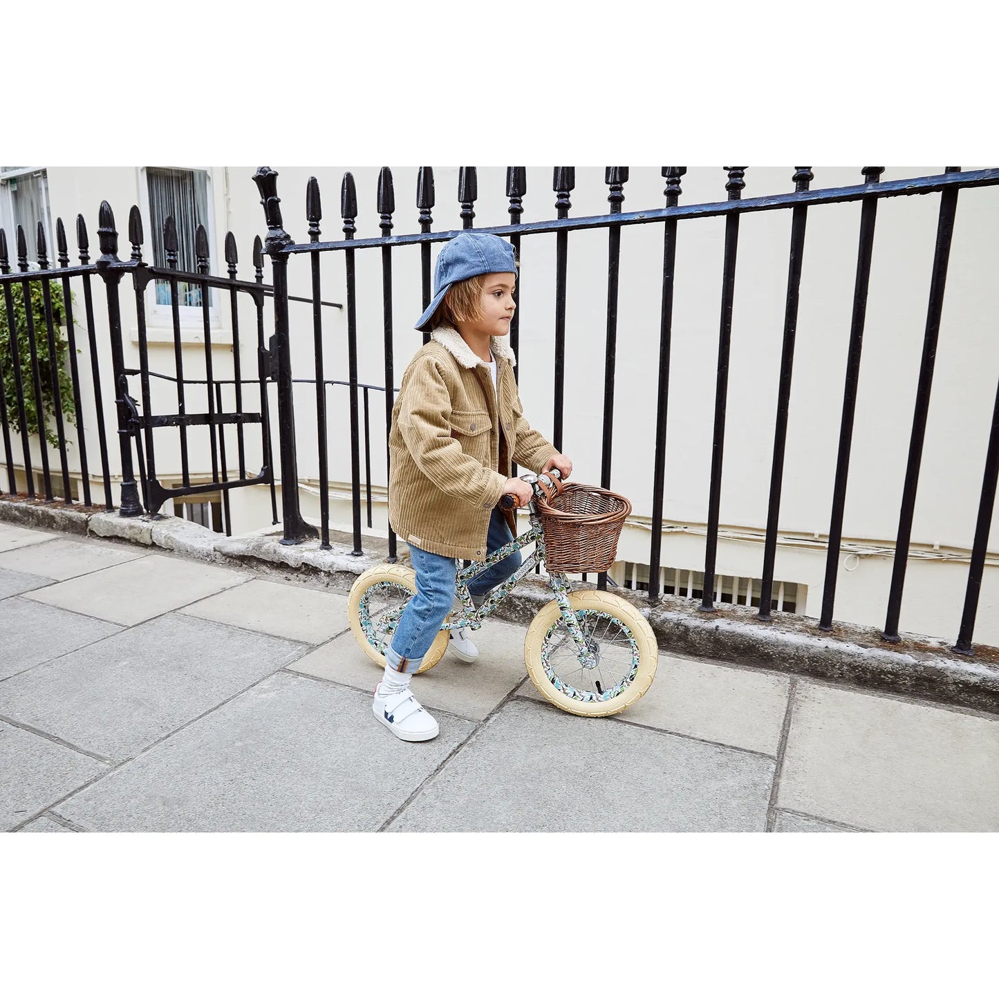 Banwood Balance Bike Liberty London - Queue For The Zoo