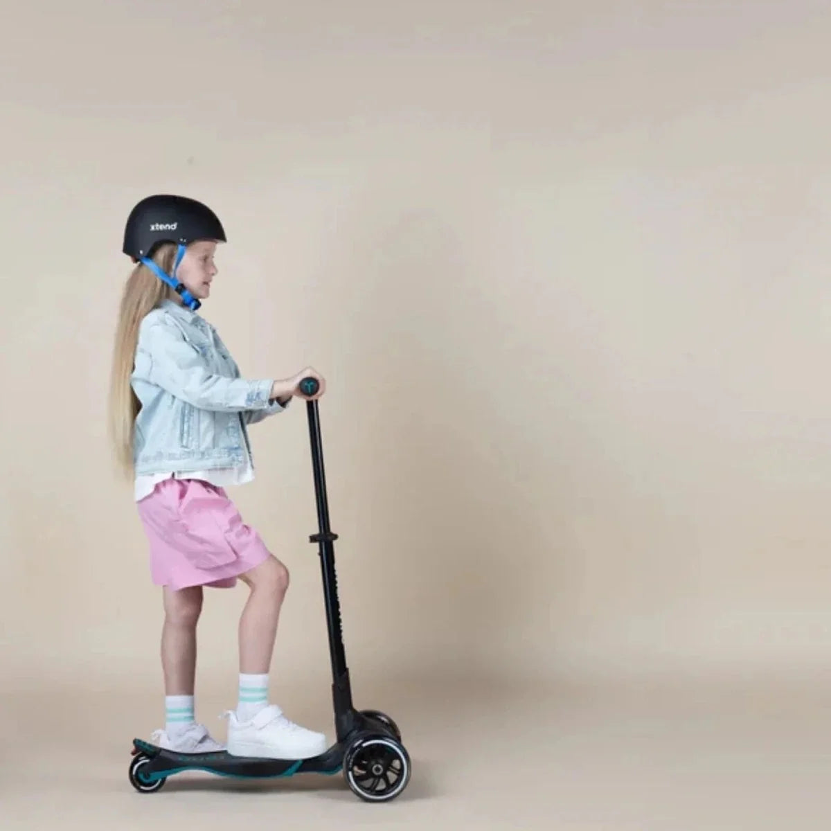 smarTrike Xtend Ride On Scooter Plus - Teal