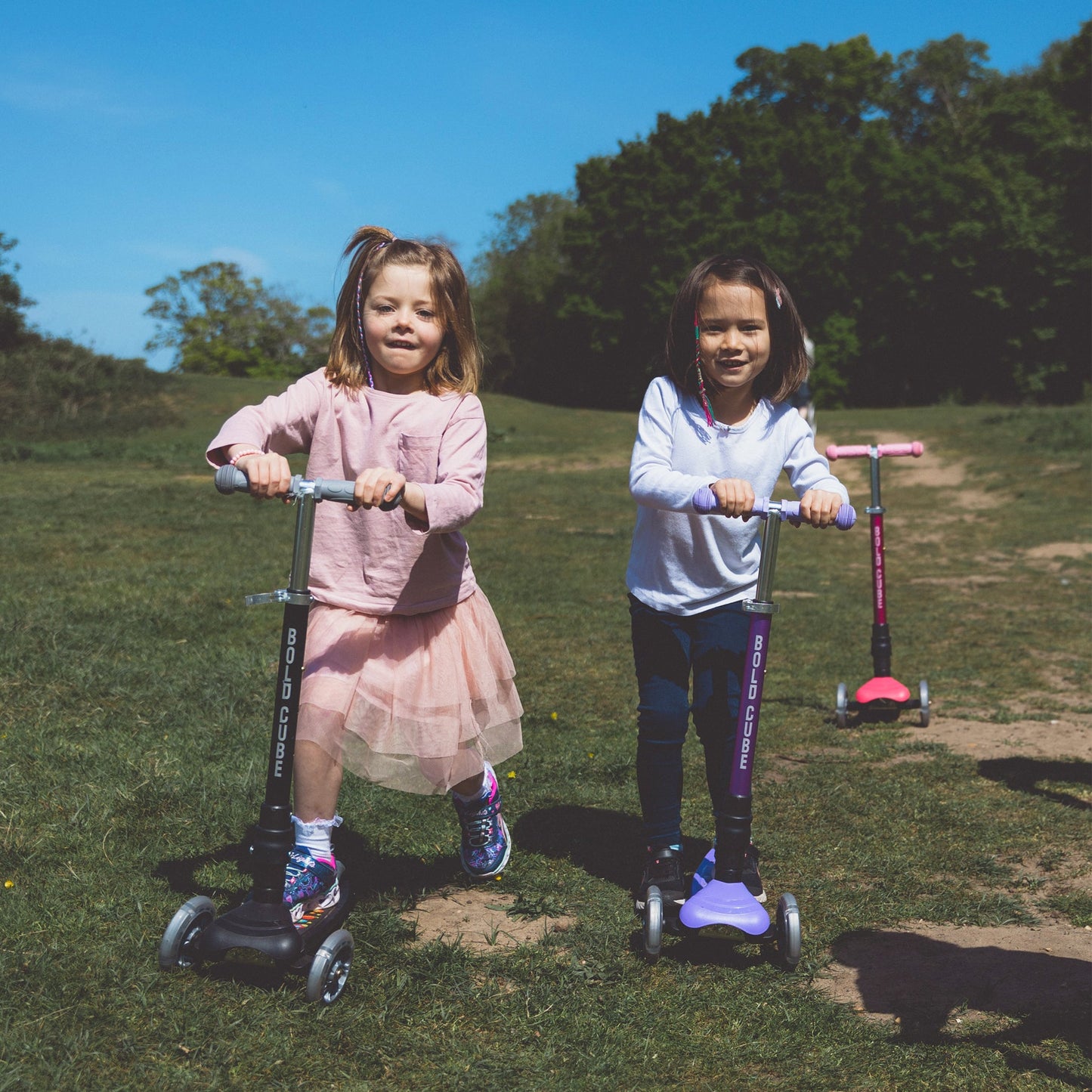 BOLDCUBE Unicorn - Teeny Fold 3 Wheel Scooter