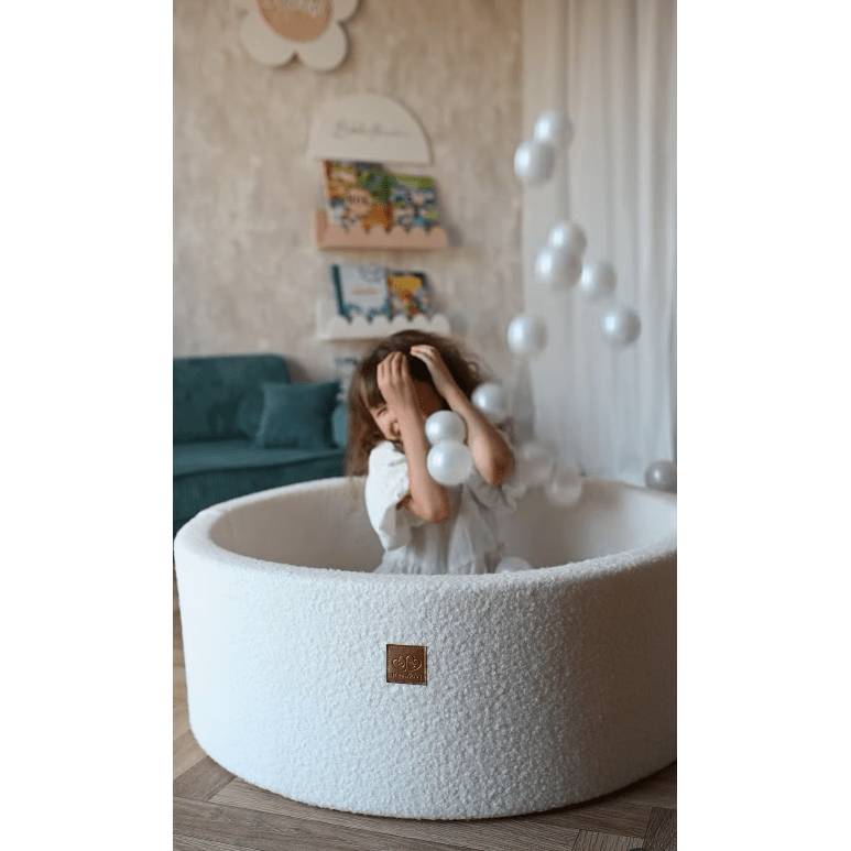 Fluffy Boucle Round Foam Ball Pit with 200 Balls - Snowy White - The Online Toy Shop13