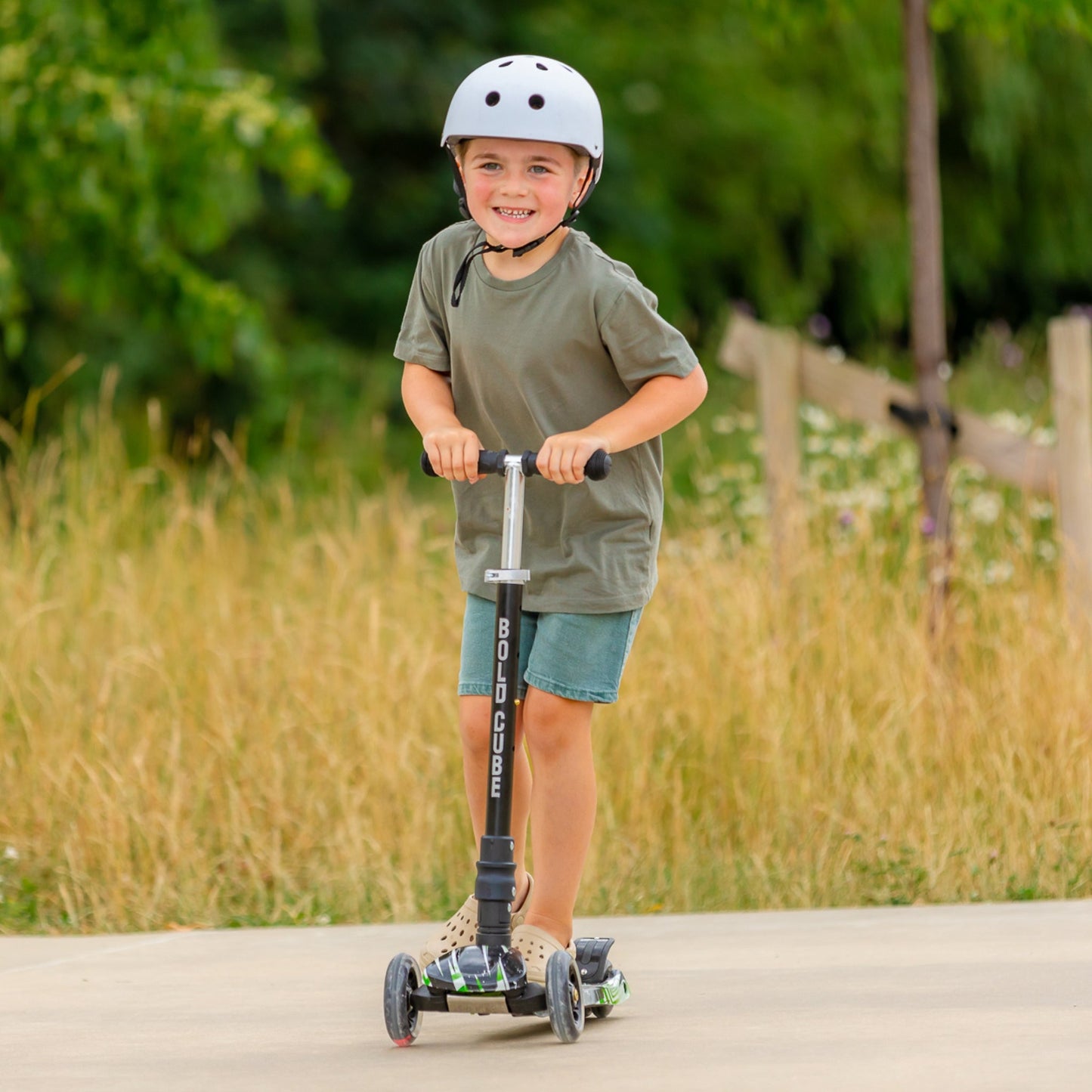 BOLDCUBE Swift Green - Big 3 Wheel Scooter