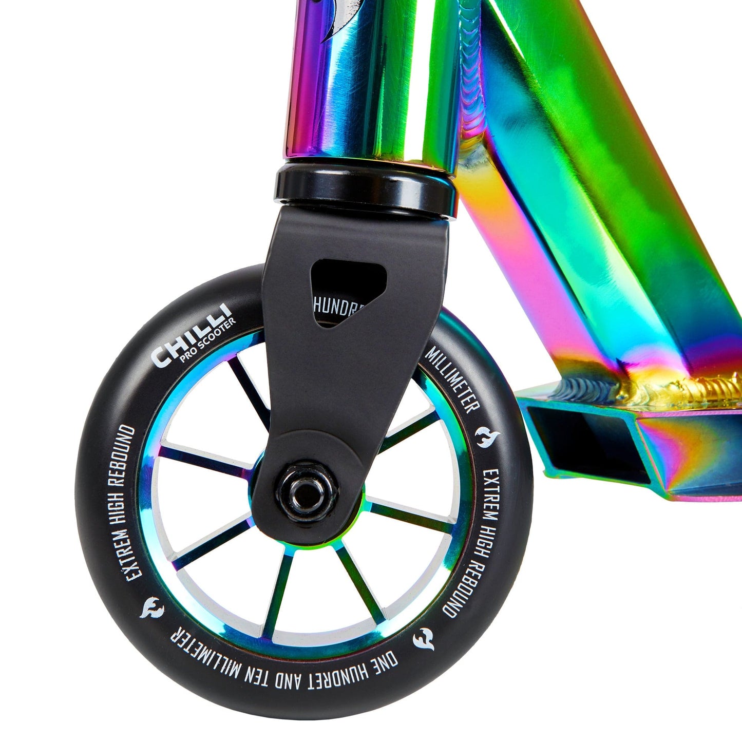 Micro Scooter Chilli Rocky - Neochrome front wheel close up