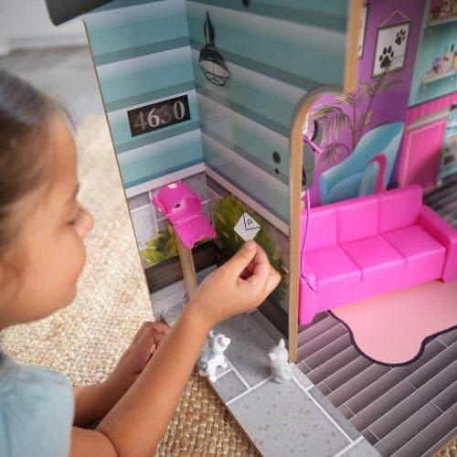 close up of child posting letter in Kidkraft Purrfect Pet Dollhouse