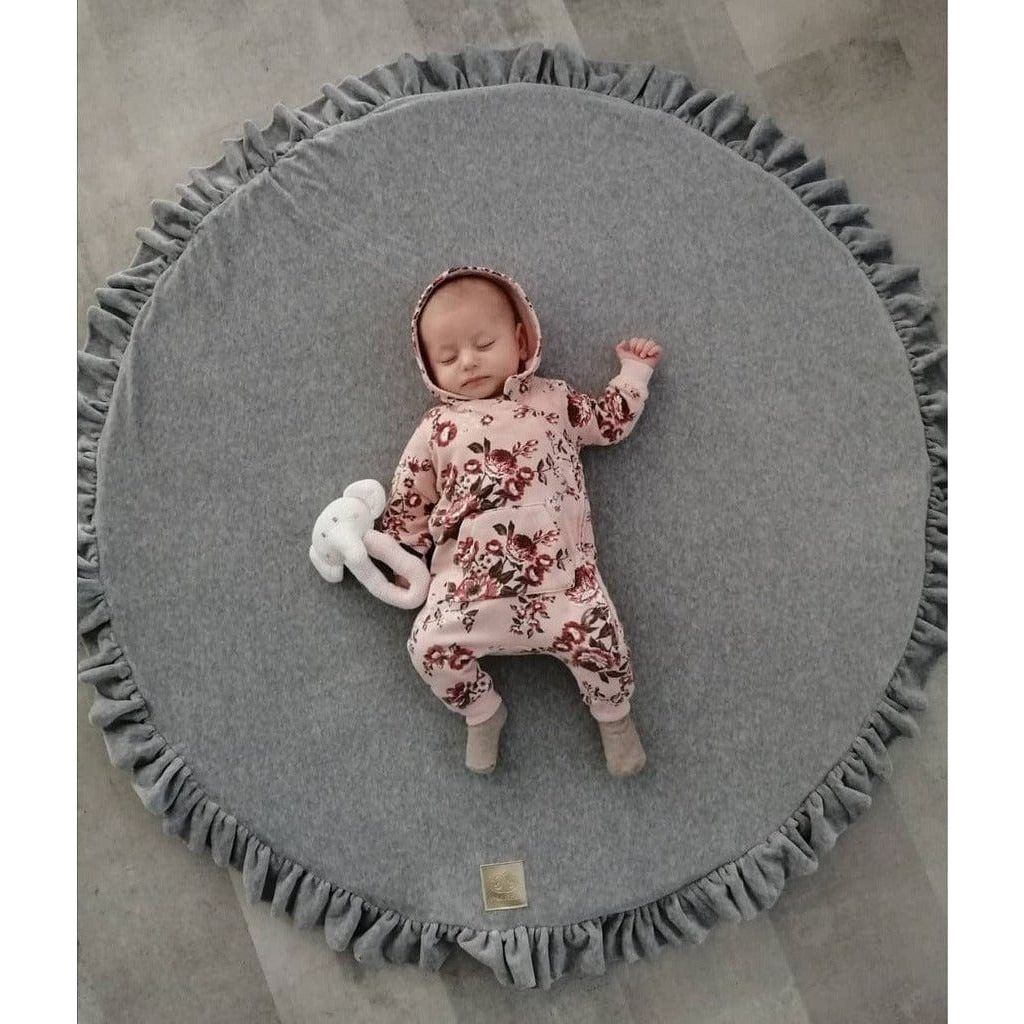 baby asleep on Meow Baby Round Fill Baby Play Mat