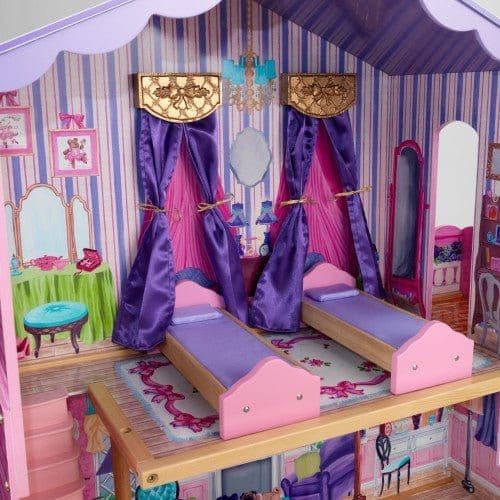 bedroom of KidKraft My Dream Mansion